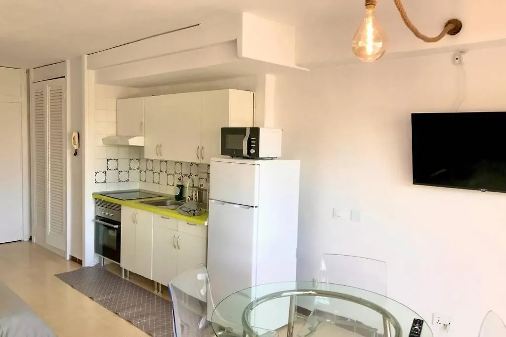 Cosy Studio With Pool Port de Alcudia  Spagna